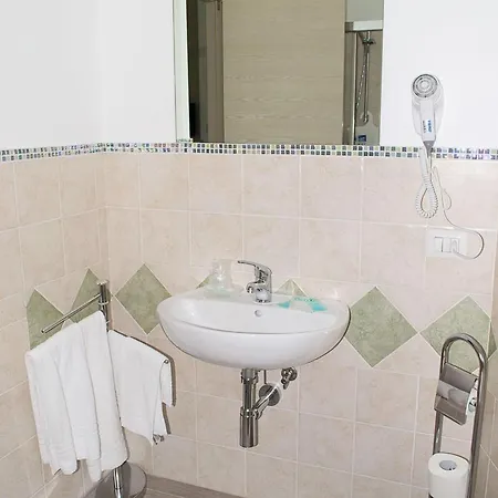 Antico Mulino 3* אג'רולה